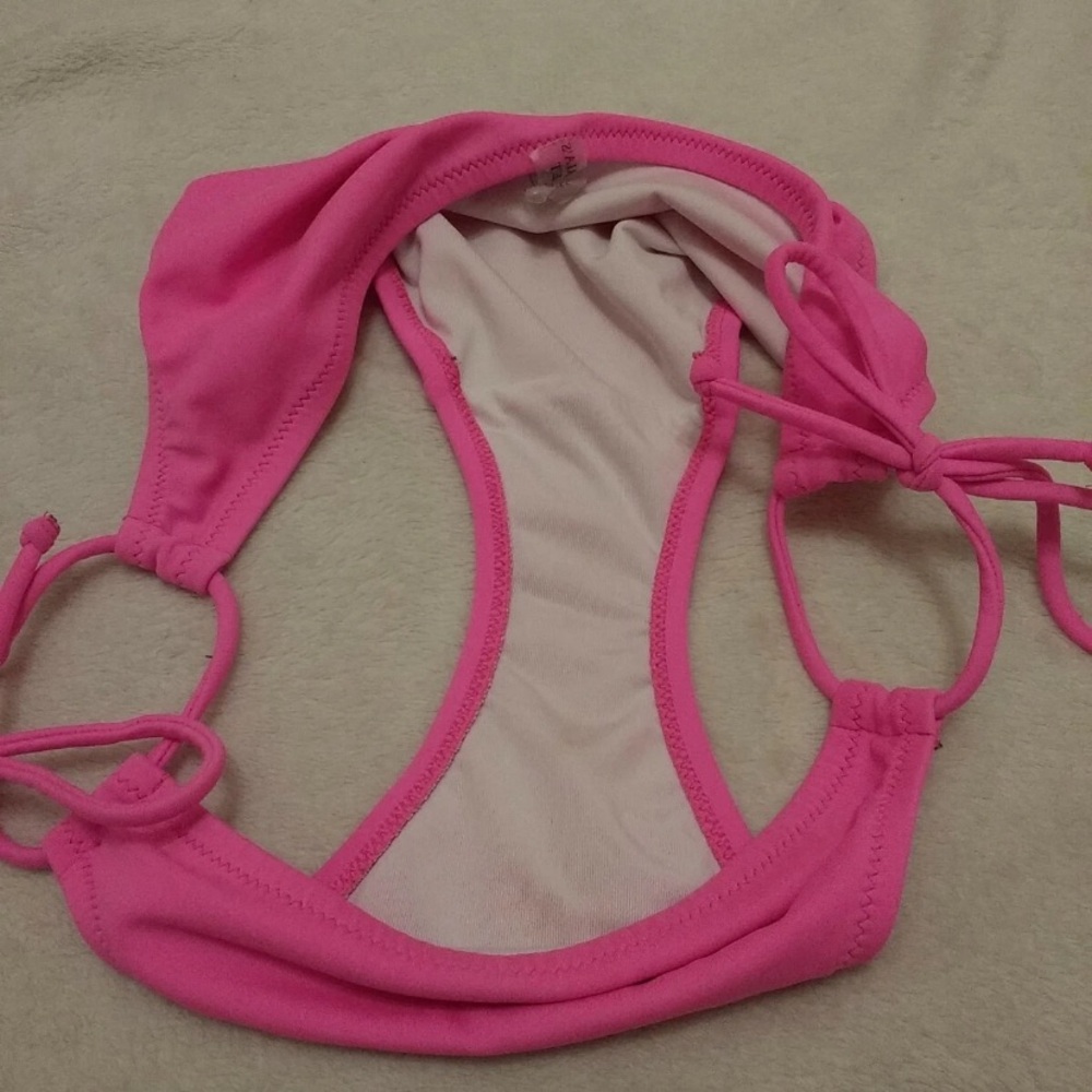 Victoria's Secret Multicolor Ruffle Macrame Back Bikini - Picture 11 of 12